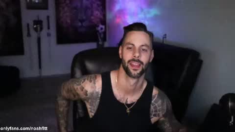 Noah Fitt online show from July 17, 1:56 am