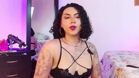 Snapshot of noahmonroe_11 chatting on December 4, 8:06 pm noahmonroe_11 online show from December 4, 8:06 pm