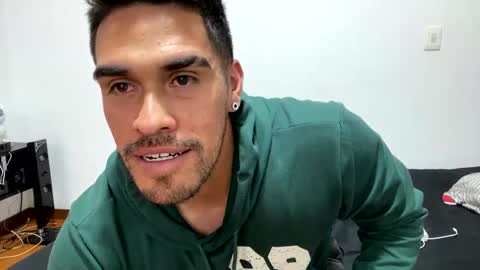 Snapshot of noahsexx98 chatting on September 22, 3:47 pm noahsexx98 online show from September 22, 3:47 pm