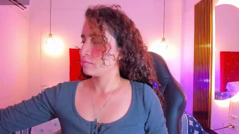 NOA MALAK online show from February 4, 8:03 pm