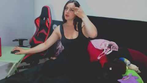 Noamartin online show from April 18, 4:16 am