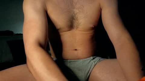 Snapshot of nobudget06 chatting on September 18, 2:02 am nobudget06 online show from September 18, 2:02 am