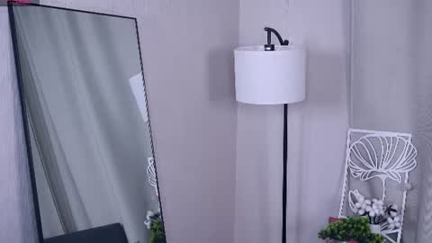 Snapshot of nobukohittle chatting on July 12, 7:38 pm Emmy online show from July 12, 7:38 pm