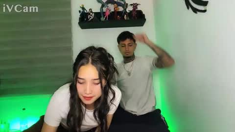 Jean Y Isa online show from November 26, 2:45 am