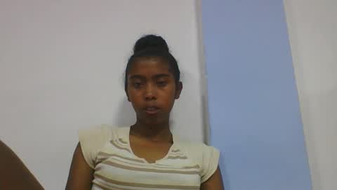 Snapshot of noelina chatting on February 24, 8:56 am noelina online show from February 24, 8:56 am