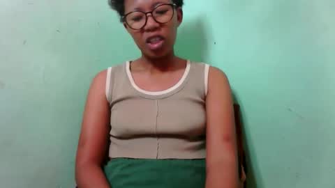 noella711128 online show from October 13, 5:51 am