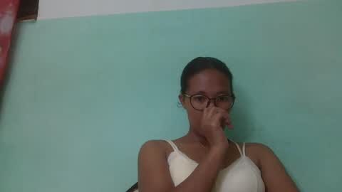 Snapshot of noellah chatting on March 2, 2:00 pm noellah online show from March 2, 2:00 pm