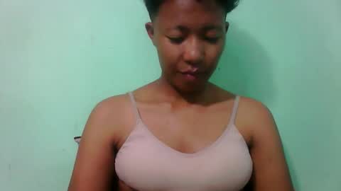 Snapshot of noellah chatting on September 17, 6:53 pm noellah online show from September 17, 6:53 pm