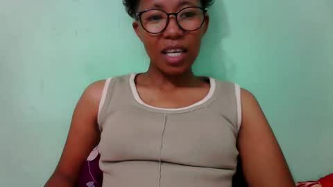 Snapshot of noellah chatting on September 21, 7:10 am noellah online show from September 21, 7:10 am