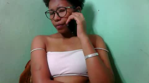 Snapshot of noellah chatting on October 14, 7:09 am noellah online show from October 14, 7:09 am