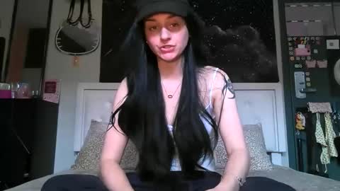 Noelle online show from April 28, 5:18 pm