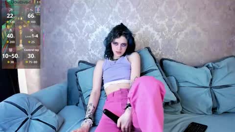 Elly online show from March 18, 10:57 pm