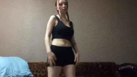 Lisa online show from April 7, 6:52 pm