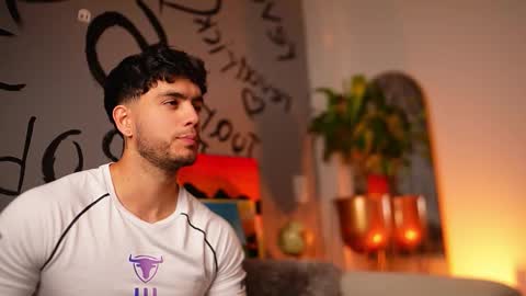 kevin online show from November 24, 7:02 pm