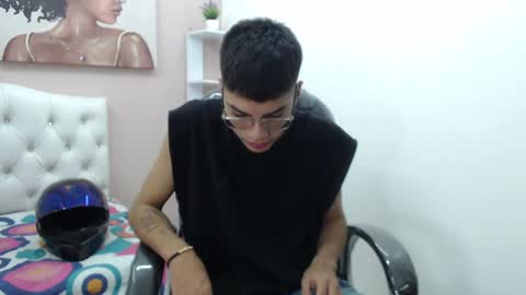 Snapshot of noha_scott chatting on December 7, 6:04 pm Noha Scott online show from December 7, 6:04 pm