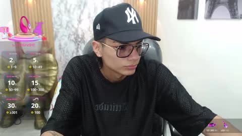 Snapshot of noha_scott chatting on September 9, 6:18 pm Noha Scott online show from September 9, 6:18 pm