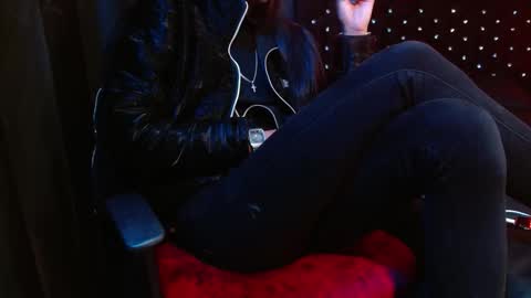 Noha Thomson online show from November 16, 1:55 am