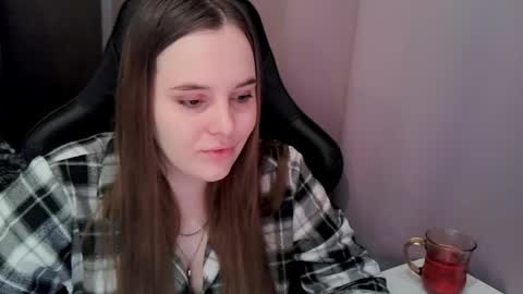 Snapshot of noir_ember_ chatting on February 9, 7:56 am noir_ember_ online show from February 9, 7:56 am