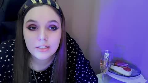 Snapshot of noir_ember_ chatting on February 27, 4:40 pm noir_ember_ online show from February 27, 4:40 pm