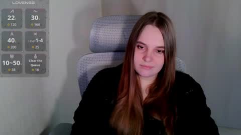 noir_ember_ online show from July 21, 3:47 pm