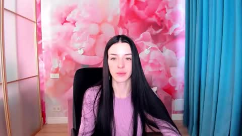 NoirDiva online show from March 25, 6:52 am