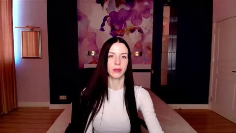 NoirDiva online show from April 13, 6:08 am