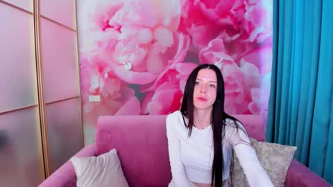 NoirDiva online show from June 5, 5:47 am