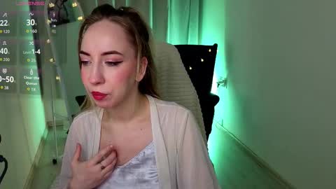 Isabelle online show from March 21, 10:46 pm