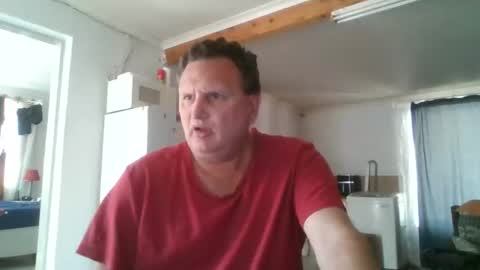 Snapshot of nollie244 chatting on October 13, 8:58 am Nollie online show from October 13, 8:58 am