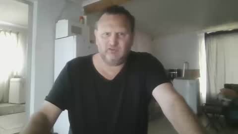 Snapshot of nollie244 chatting on October 26, 5:02 am Nollie online show from October 26, 5:02 am