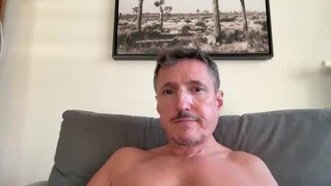 Snapshot of nolo34 chatting on November 27, 3:25 pm nolo34 online show from November 27, 3:25 pm