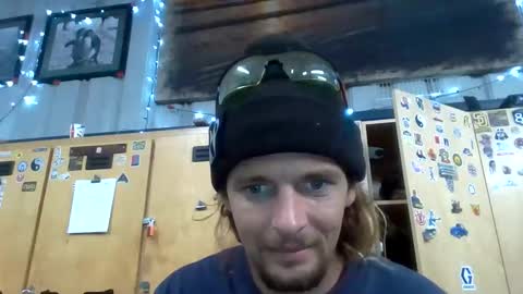 Snapshot of nomadicouple chatting on November 9, 12:20 am nomadicouple online show from November 9, 12:20 am