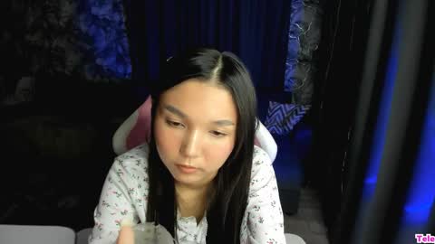 Snapshot of nomibean chatting on June 7, 6:22 pm nomi online show from June 7, 6:22 pm