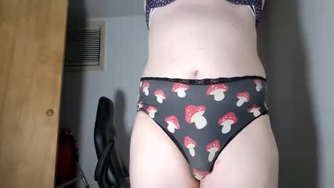 nonbinarybeauty20 online show from November 28, 1:08 am