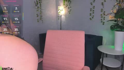 nonna_noffer online show from April 7, 11:21 am