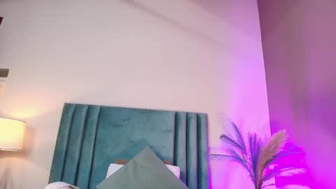 Nora Da Silva online show from October 25, 12:51 am