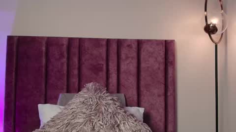 Nora Da Silva online show from November 28, 2:42 pm