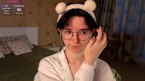 Nora Failure online show from October 25, 8:55 am