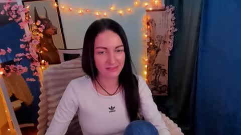 Snapshot of nora_n chatting on February 21, 11:06 pm Nora online show from February 21, 11:06 pm