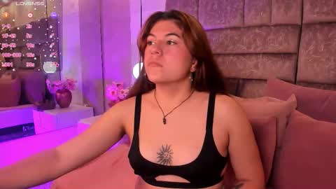 Nora  online show from February 15, 7:10 pm