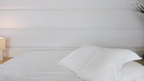 noraaddams online show from March 5, 2:40 am