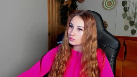 Snapshot of norafoxes chatting on November 24, 5:40 am NoraFoxes online show from November 24, 5:40 am