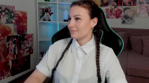 NoraFoxes online show from January 19, 5:33 am