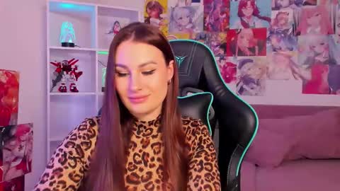 NoraFoxes online show from February 3, 5:38 am