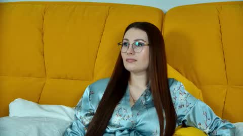 NoraFoxes online show from February 24, 10:35 am