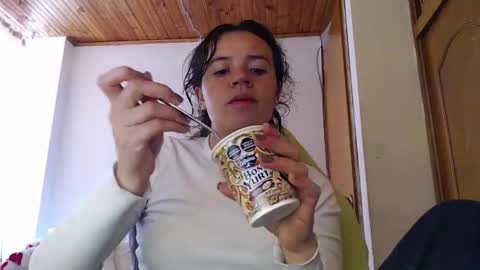 noreen_ online show from February 25, 5:22 pm