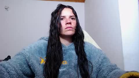 noreen_ online show from March 30, 10:44 pm