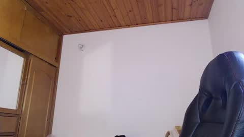 Snapshot of noreen_ chatting on June 17, 7:37 pm noreen_ online show from June 17, 7:37 pm