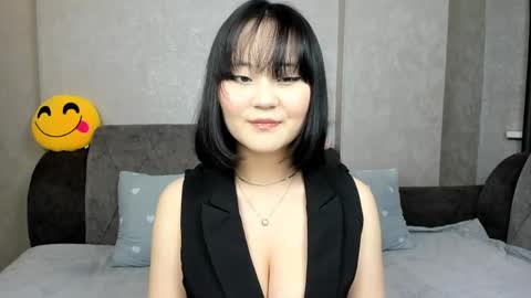 Nori online show from April 4, 8:28 pm