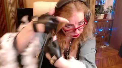 Snapshot of norma_gin chatting on July 16, 7:31 pm miss Tress online show from July 16, 7:31 pm